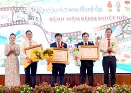 Bệnh viện Bệnh Nhiệt đới TPHCM nhận kỷ lục “Bệnh viện lâu đời nhất Việt Nam”